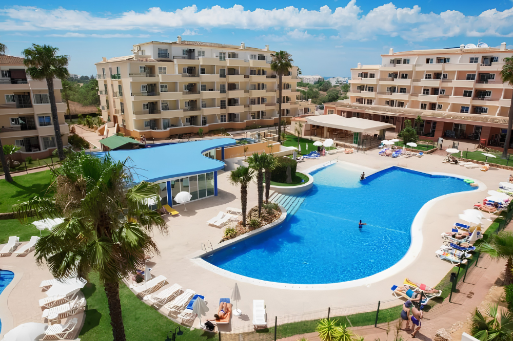 Vitor's Plaza 4*, com Transporte gratuito para as praias