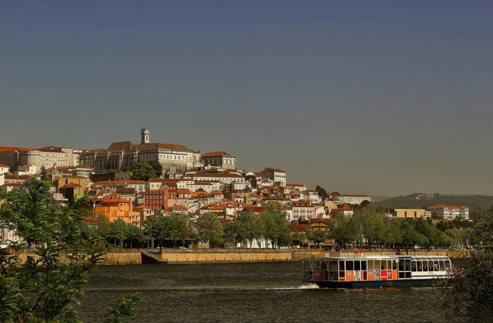 Passeio no Barco Basofias pelo Rio Mondego em Coimbra-1