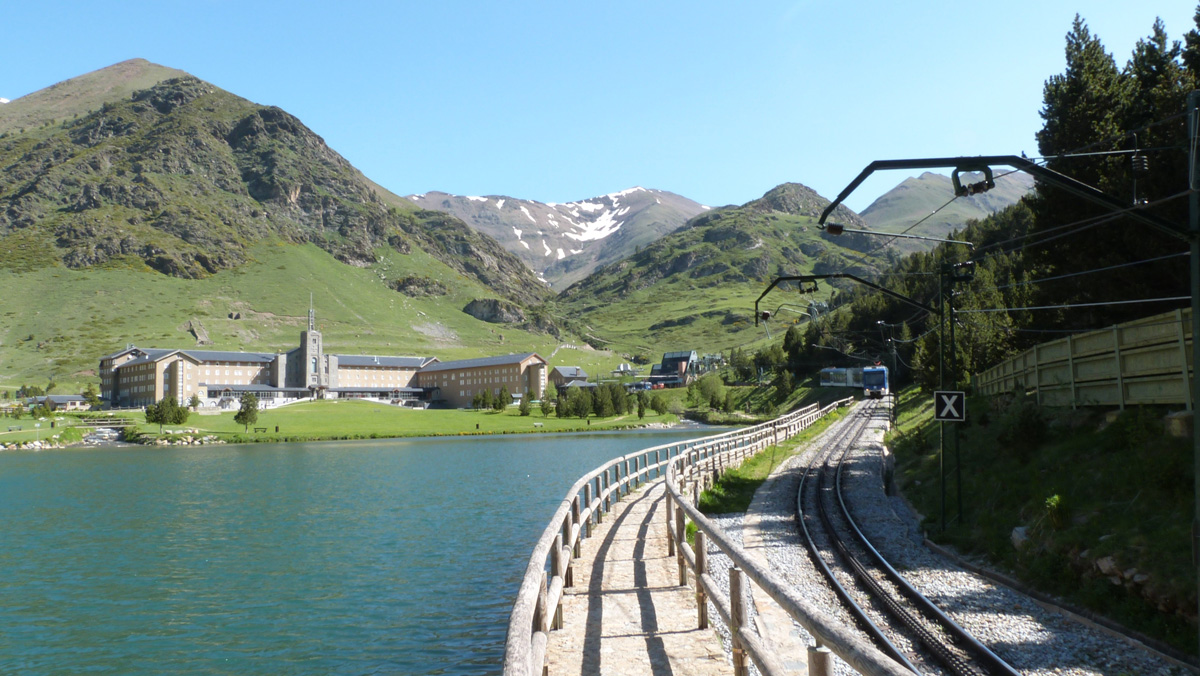 Cremallera y Telecabina en el Vall de Núria-2